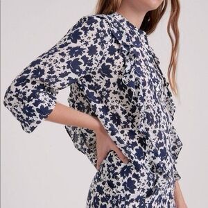 Lucky Brand Top Womens L Blue Floral 100% Silk Lightweight Ruffles Flowy Blouse